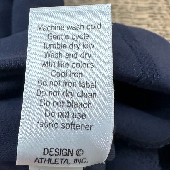 Athleta Salutation Navy Blue High Rise Crop Capri Blue medium - Picture 8 of 13